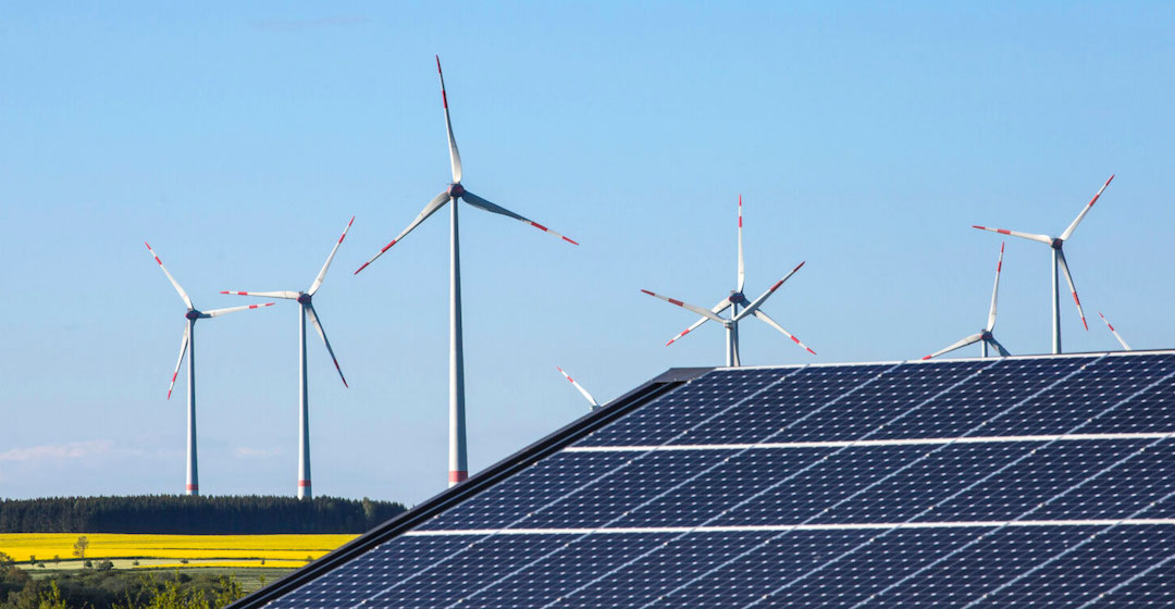 Erneuerbare Energien deckten 2022 fast die Hälfte des Strombedarfs in Deutschland