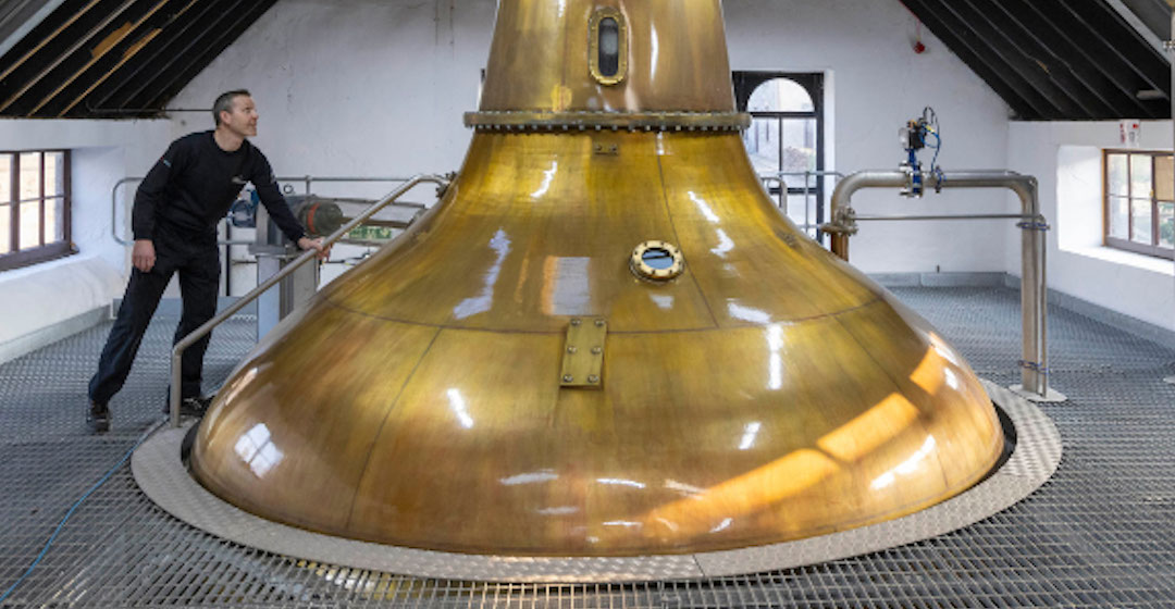 Beam Suntory erprobt Wasserstoff zur Direktbefeuerung bei Whisky-Produktion