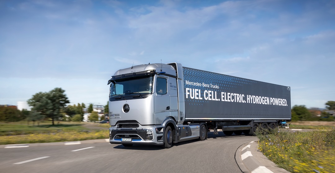 Mercedes-Benz produziert 100 Brennstoffzellen-Lkw in Kleinserie