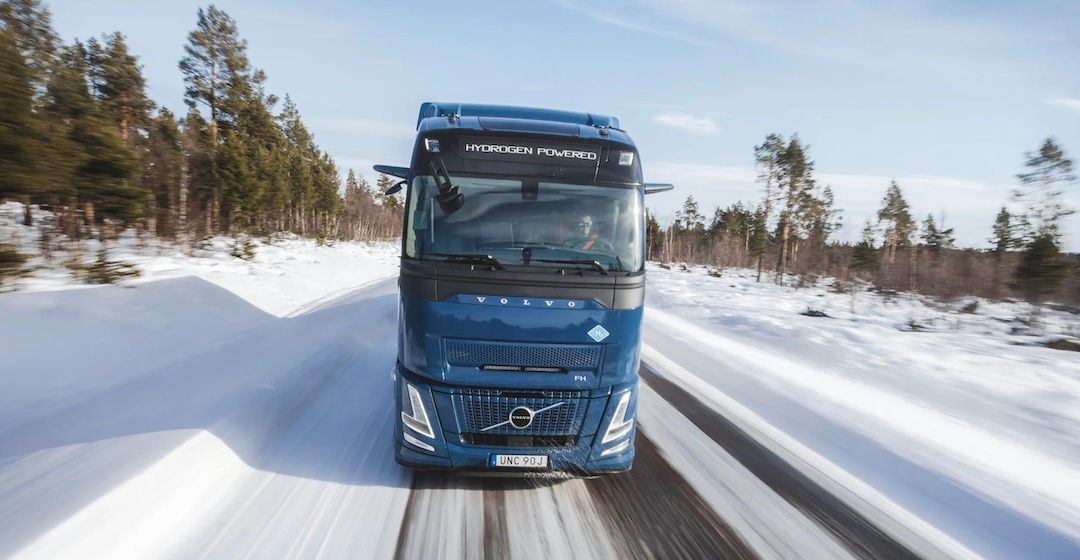 Volvo Trucks stellt neuen Lkw mit H2‑Verbrennungsmotor vor