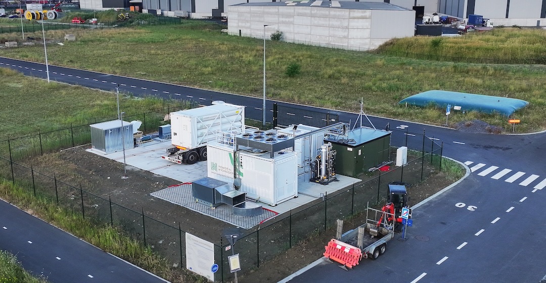 P2H2 beginnt Installation von AEM-Elektrolyseur am Hafen Antwerpen-Brügge