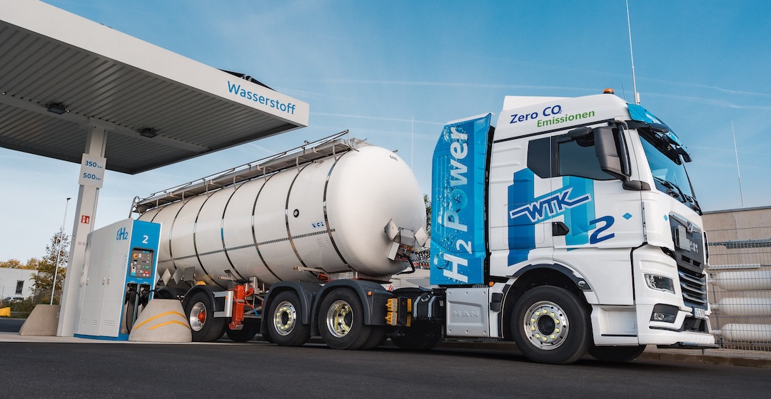 Wasserstofftankstelle am Flughafen Hannover geht in Betrieb