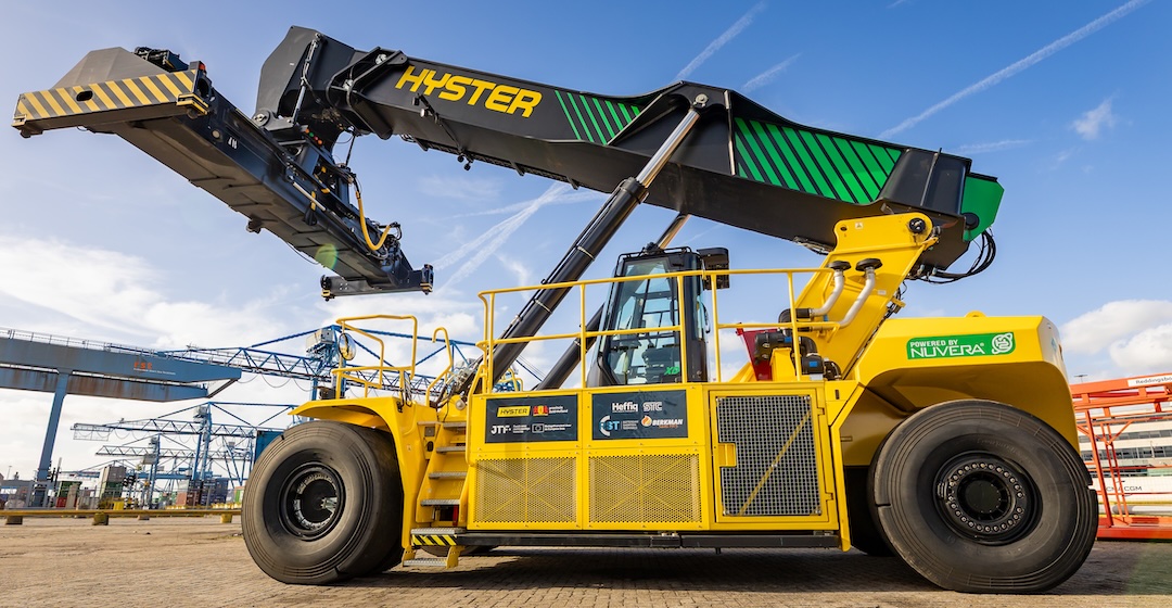 Hafen von Rotterdam bekommt mit Wasserstoff betriebenen Containerstapler von Hyster